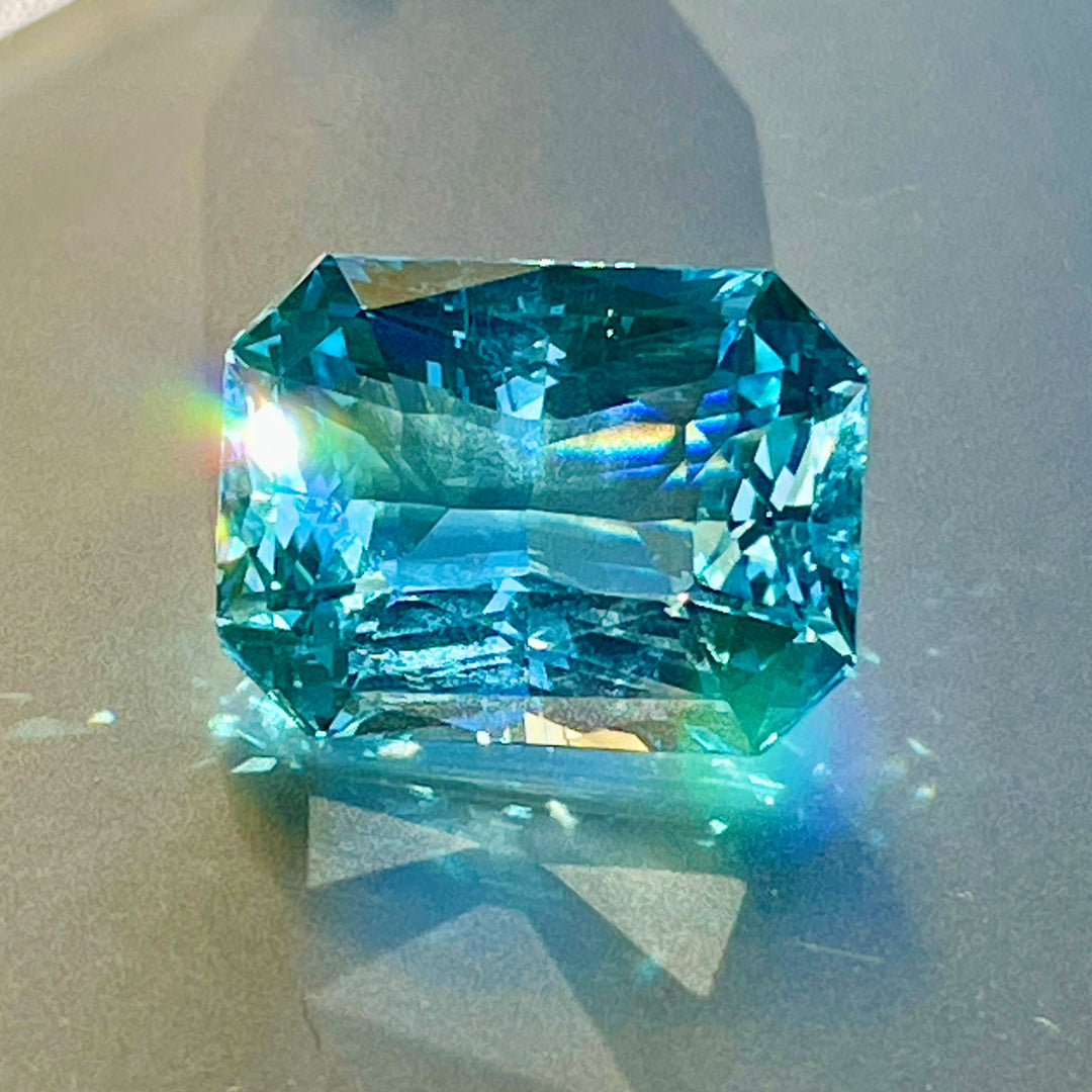 Modified Scissor Cut, 21 carats, Deep medium blue, Wonderful color for Aquamarine.