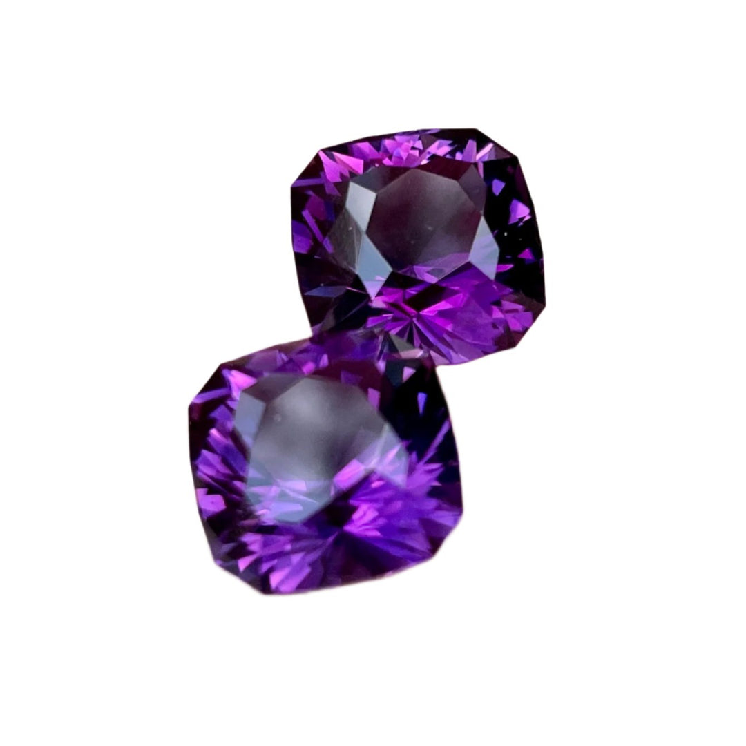 15.76 ctw Amethyst Matched Pair, Uruguay, Top Color, Flawless, Red Flash