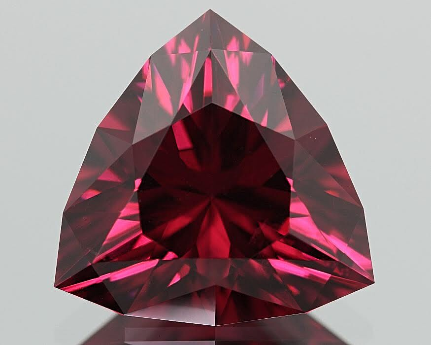 Malaya Garnet, 6.1 ct. Pyralspite, Color Shift, Trillion