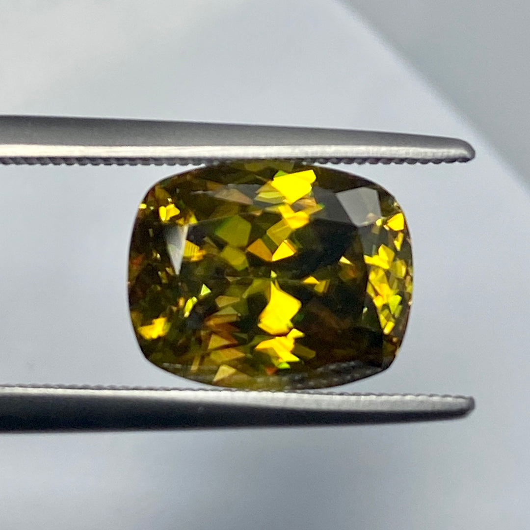 Golden Sphene, 4.38 ct. Full Fire, Precision Master Cut, VVS