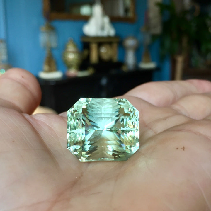 most expensive topaz Tussoan Imperial Green, Tzar's Royal Mines, 80 flawless, untreated carats