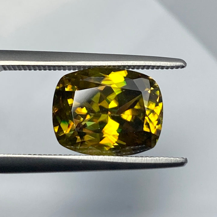 Golden Sphene, 4.38 ct. Full Fire, Precision Master Cut, VVS