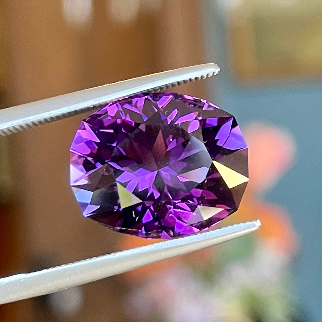 7.90 carat Amethyst, Uruguay, Flawless, Rare In This Quality, Cushion Cut