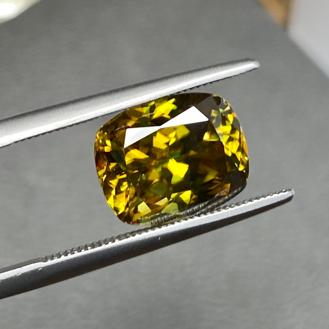 Golden Sphene, 4.38 ct. Full Fire, Precision Master Cut, VVS