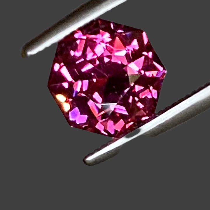 2.22 Color Shift Garnet, Malaya Family, East Africa