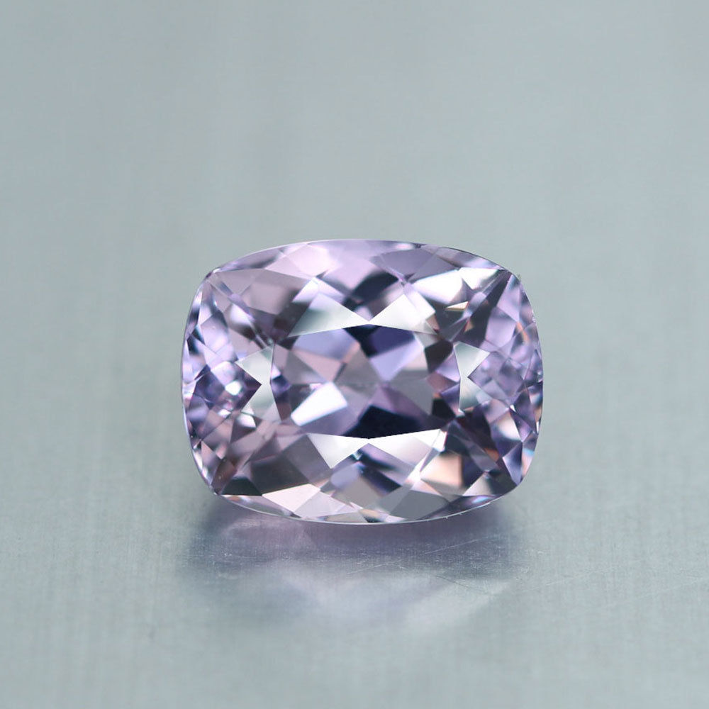 Namibian Apatite, 4.50 ct. Light Lavender, Cushion Cut, VVS